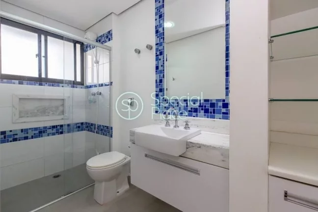 Imagem Apartamento Ideal para quem gosta de espaço, amplo, bem arejado com muita luz natural, 3 dorms, 3 s...