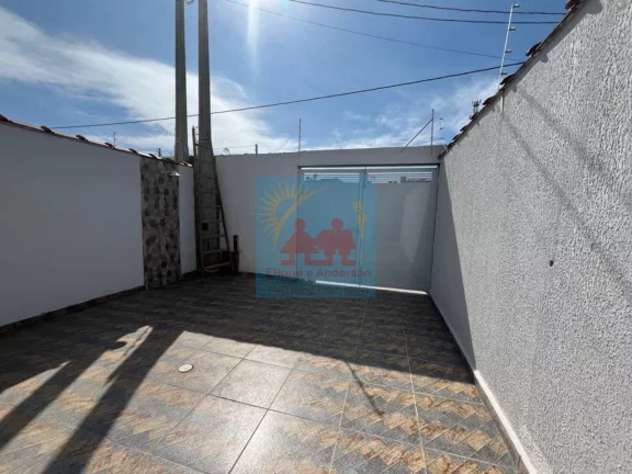 Imagem Casa com Piscina na Praia de Itanhaém!