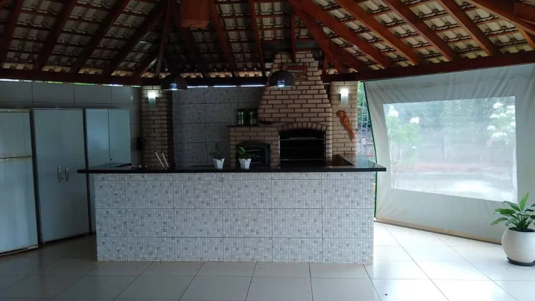 Imagem "Seu Refúgio dos Sonhos: Rancho à Venda no Exclusivo Condomínio Acácias!"