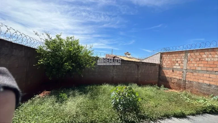 Imagem Casa com 2 dormitórios no bairro Jardim Maria Alice, Uberaba