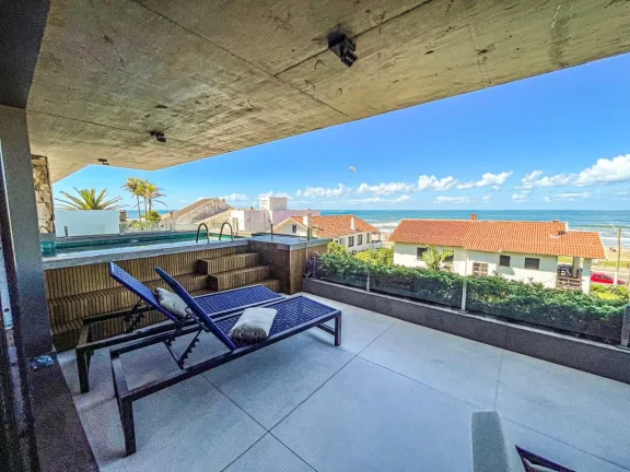 Imagem Apartamento à venda, com 4 quartos, 258m²