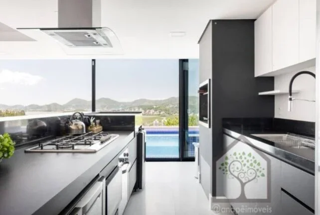 Imagem Casa Alto Padrão na Trindade