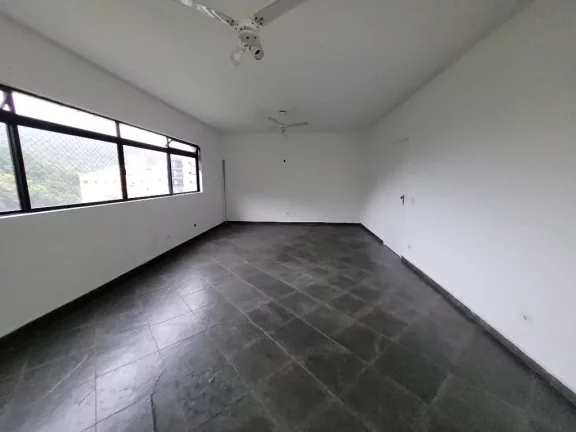 Imagem PITANGUEIRAS – NA QUADRA DA PRAIA, APARTAMENTO AMPLO, CLARO E SUPER AREJADO, LAZER NO PRÉDIO E 02 VAGAS DE GARAGEM.