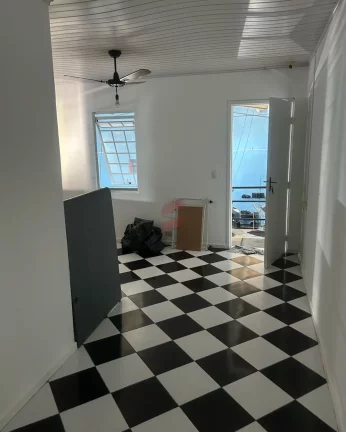 Imagem BARRACÃO/GALPÃO à venda com 548.8m² por R$ 2.500.000,00 no bairro Centro - PINHAIS / PR