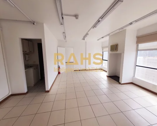 Imagem Salas Conjugadas para Fins Comerciais em Joinville, no Centro, Edifício Empresarial Hannover Ótimo...
