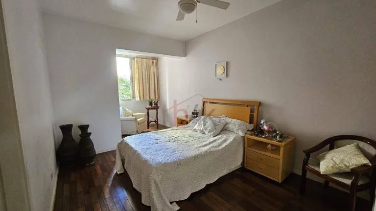 Imagem Apartamento com 131m² mobiliado à venda em Moema.