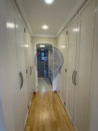Imagem Imperdível: Apartamento à venda em São Paulo - Itaim Bibi, 3 quartos, 3 suítes, 209m², 3 vagas. Confira!