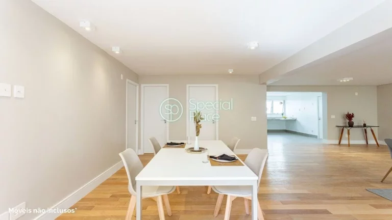 Imagem Em Moema, ao lado da estação de metrô de mesmo nome e a uma curta caminhada do Parque Ibirapuera,...