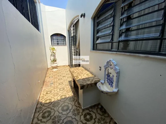 Imagem Casa à venda, com 3 quartos, 195m2