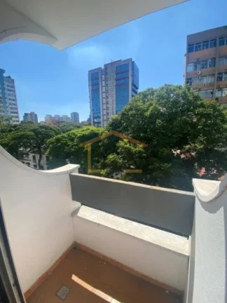 Imagem Apartamento estilo Studio, sala com dormitório integrado, cozinha, sacada, banheiro, 1 vaga de gara...
