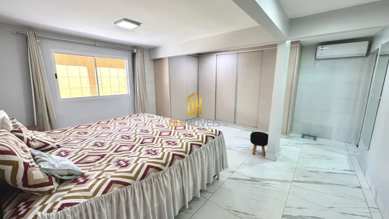 Imagem CA1811Belíssima casa com 3 suítes plenas e piscina localizada no Jardim Petrópolis A casa possui ...