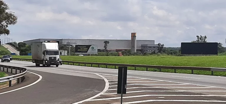 Imagem Área Itú - Bairro Varejão