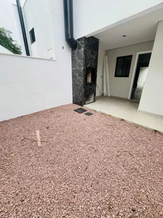 Imagem Geminado com 3 dormitórios sendo 1 suíte e 2 vagas - Bom Retiro | Joinville/SC