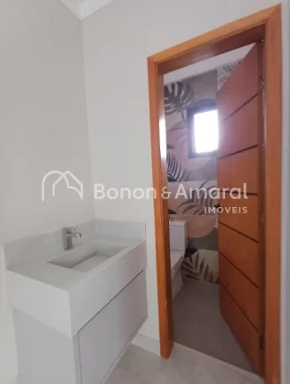 Imagem Linda casa à venda no Condomínio Portal do Jequitibá em Valinhos. 

Este sobrado conta com 3 suí...