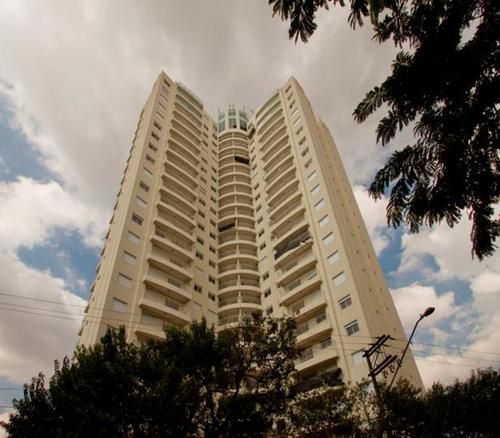 Imagem de fundo do Via Ibirapuera Home Stay Moema Condomínio Clube em São Paulo